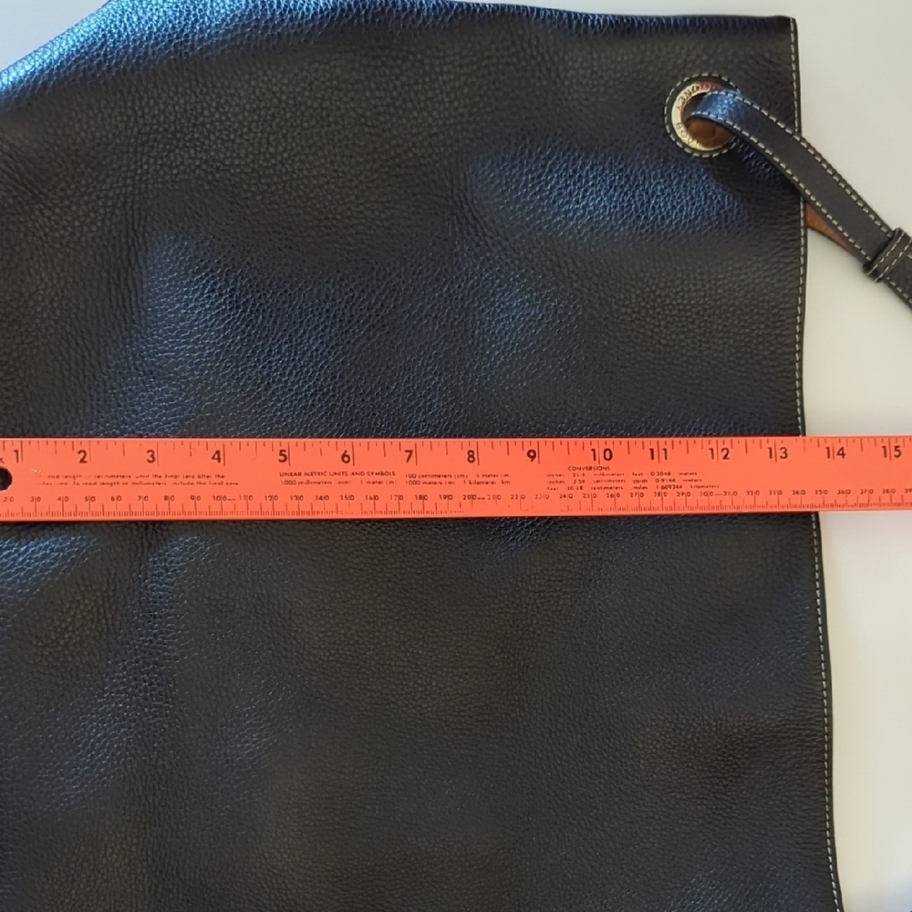 Dooney & Bourke Black Leather Shoulder Bag - Picture 5 of 11